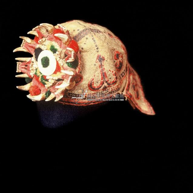 排灣族獸牙飾冠帽藏品圖，第1張