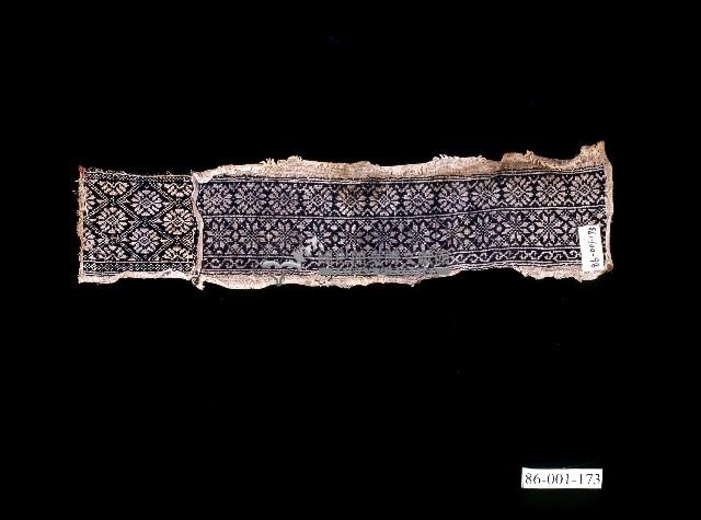 排灣族花卉紋刺繡袋藏品圖，第1張