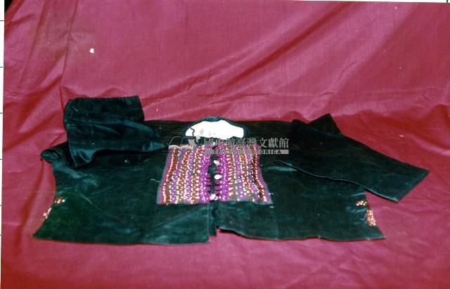 布農族長袖短上衣藏品圖，第1張