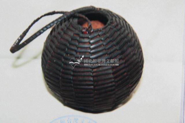 達悟族椰殼水壺藏品圖，第1張