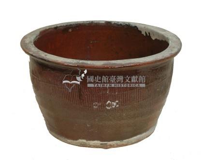 棕褐釉拍打印文盤口斜腹式陶甕藏品圖，第1張