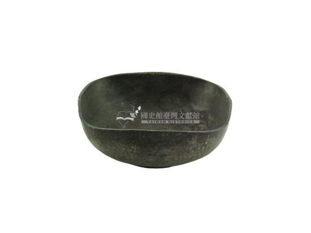 香園閣四委角口淺腹銀碗藏品圖，第1張