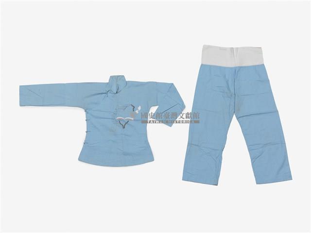 淺藍色兩件式戲服藏品圖，第1張