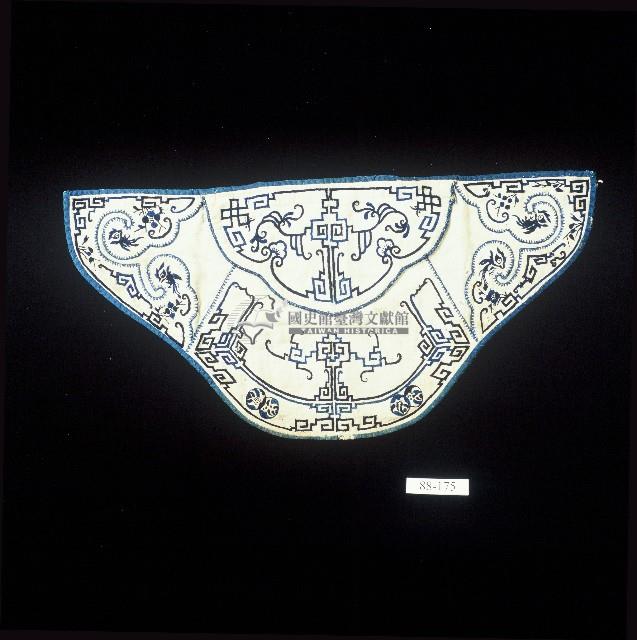 抱肚荷包式刺繡下兜藏品圖，第1張