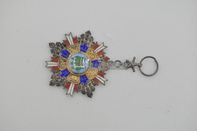 八等寶鼎勳章藏品圖，第1張