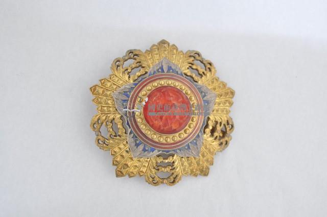 二等采玉勳章藏品圖，第1張