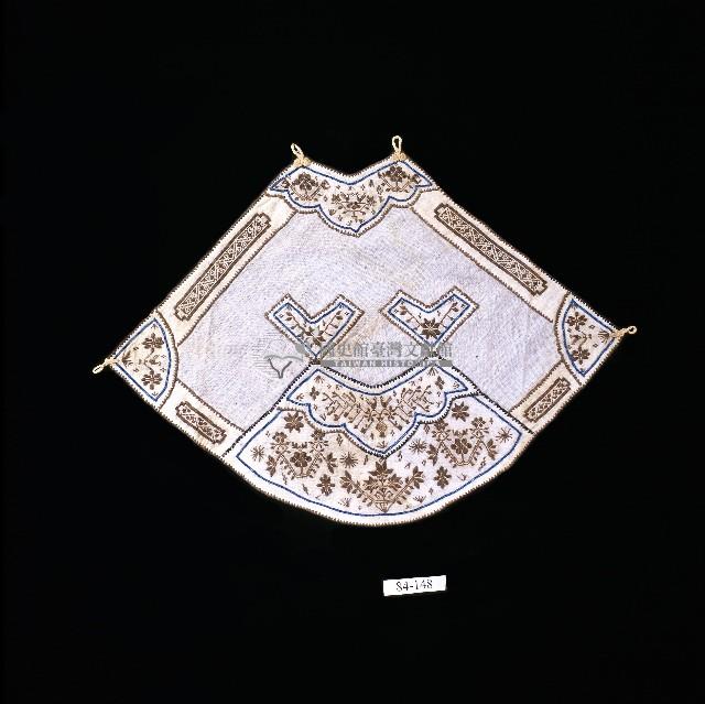 原漢融合式扇形肚兜藏品圖，第1張