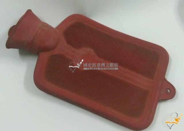 紅色塑膠熱水袋藏品圖，第1張