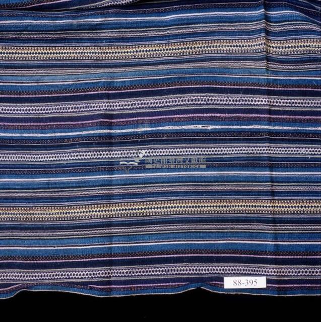 泰雅族女披巾(台中梨山)藏品圖，第1張