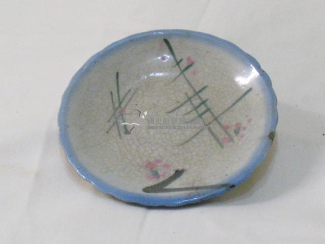 藍口彩繪寫意梅枝紋葵花口瓷碟藏品圖，第1張