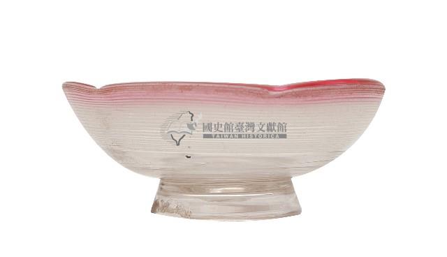 粉色線紋玻璃花口碗藏品圖，第1張