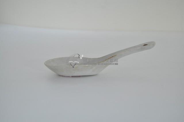 白釉瓷湯匙藏品圖，第1張