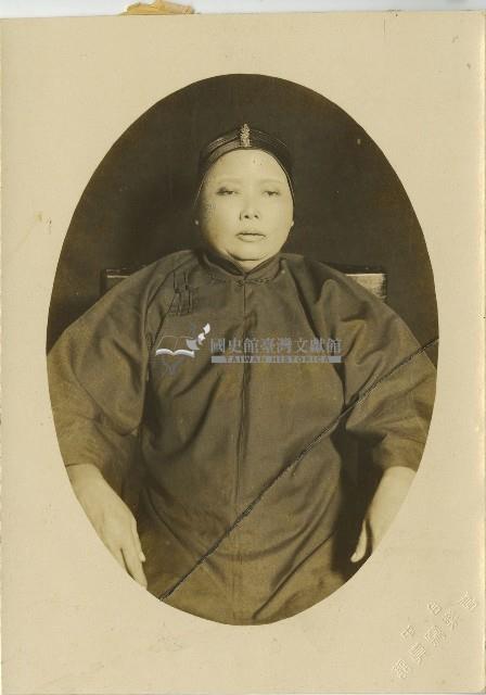 昔時女性長輩之照片藏品圖，第1張