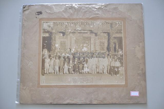 萬華龍山寺前合影照片藏品圖，第1張