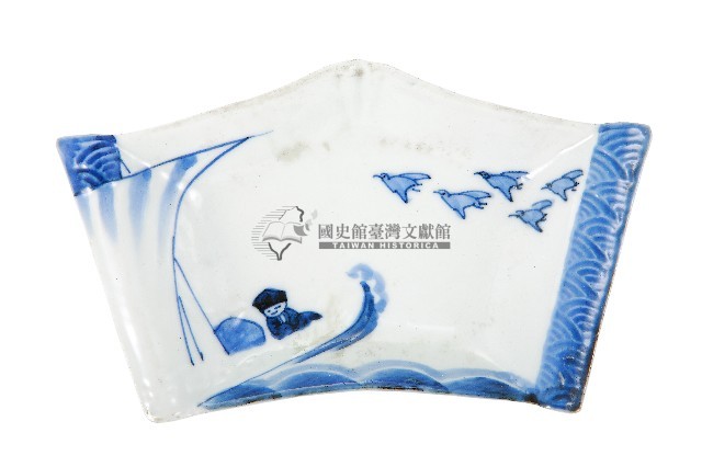 青花舟艇人物飛鳥紋五角變形皿藏品圖，第1張