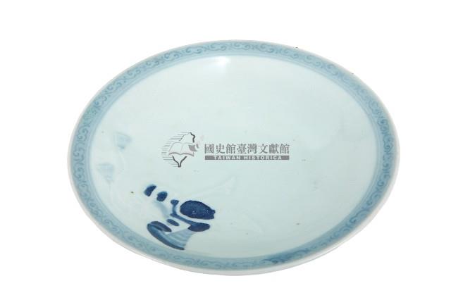 青花日本武士帽盔紋青白瓷盤藏品圖，第1張