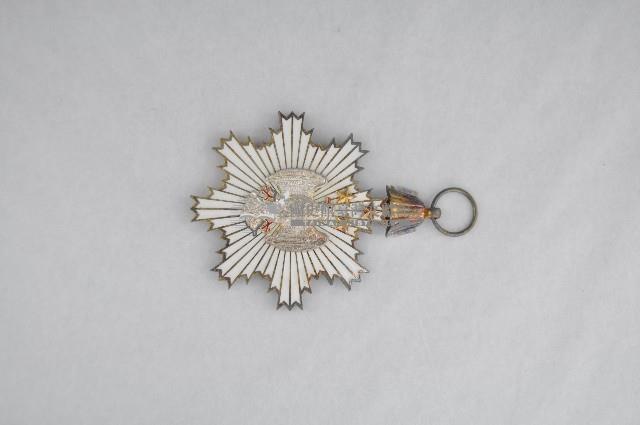 一等白鷹勳章藏品圖，第1張