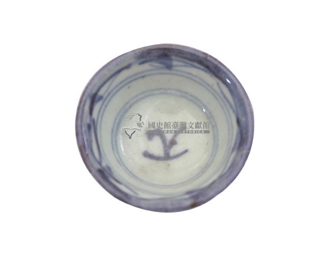 青花寫意纏枝花卉紋茶杯藏品圖，第1張