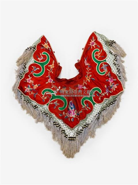 紅色繡花流蘇佩飾藏品圖，第1張