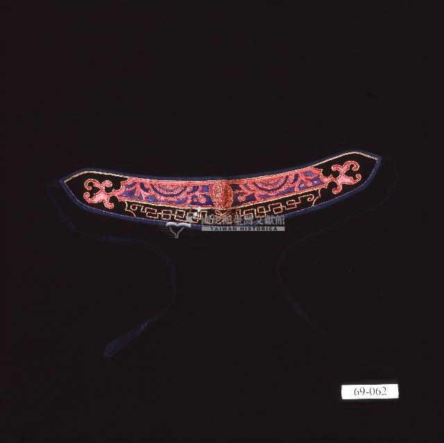 紅綢紫繡客家眉勒藏品圖，第1張