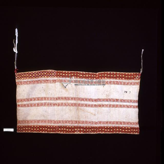 排灣族褐色織品方巾藏品圖，第1張