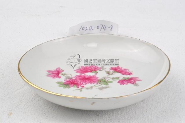 金口五彩折枝花卉紋瓷碟藏品圖，第1張