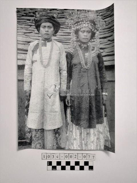 黃則修攝原住民合影照藏品圖，第1張