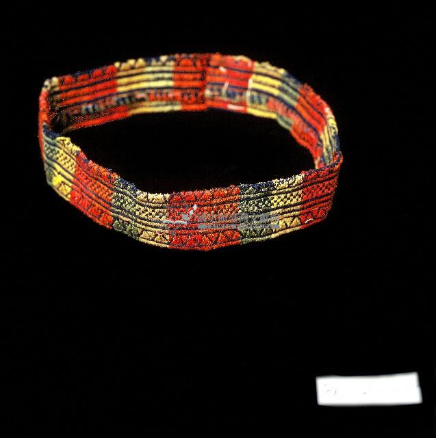 排灣族多色織品額飾藏品圖，第1張