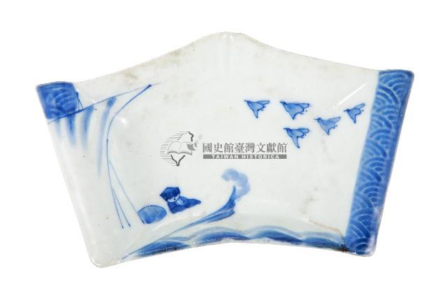 青花舟艇人物飛鳥紋五角變形皿藏品圖，第1張