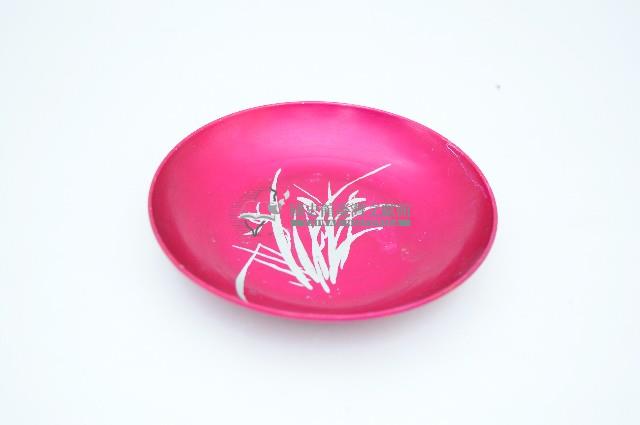 紅地白折枝萱草紋鋁製疊藏品圖，第1張