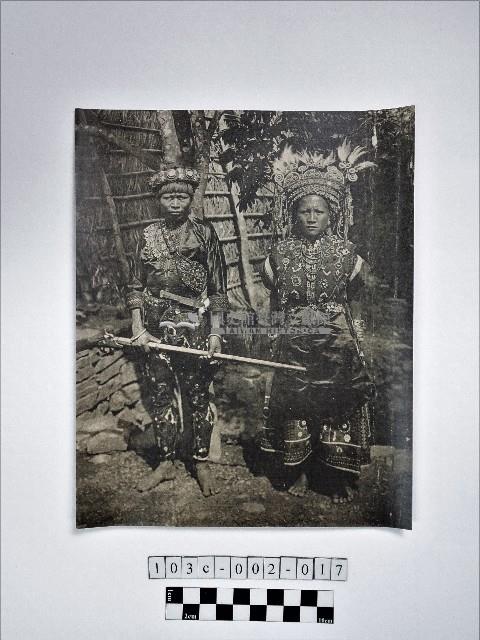 黃則修攝原住民合影照藏品圖，第1張