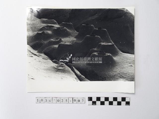 黃則修攝野柳地景燭臺石藏品圖，第1張