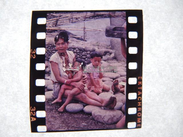 哺乳女性藏品圖，第1張