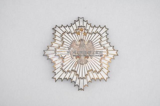 一等白鷹勳章藏品圖，第1張