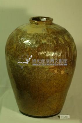 棕褐釉拍打印紋窄口豐肩式陶甕藏品圖，第1張