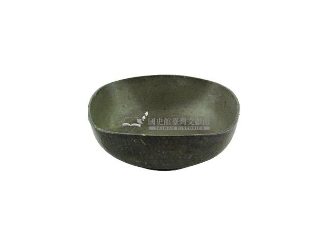 香園閣四委角口淺腹銀碗藏品圖，第1張