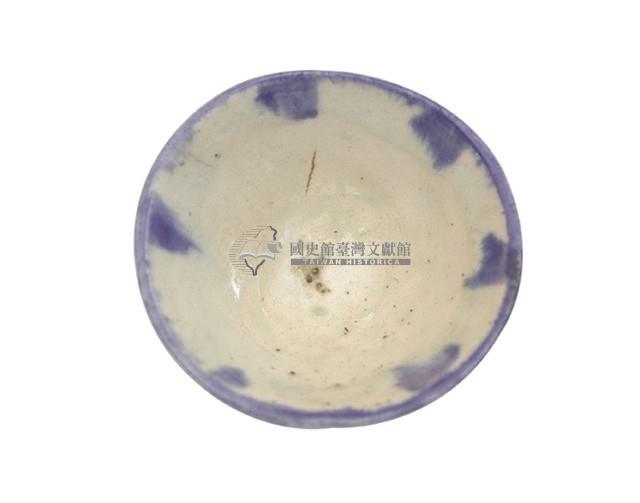 青花青口寫意花紋茶杯藏品圖，第1張