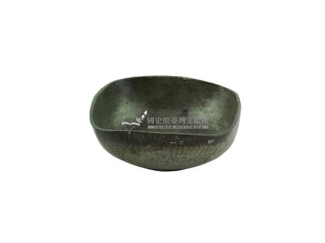 香園閣四委角口淺腹銀碗藏品圖，第1張