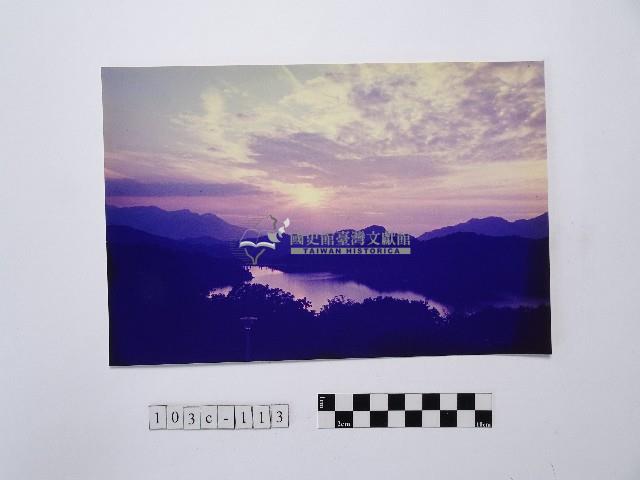 黃則修攝湖面藏品圖，第1張