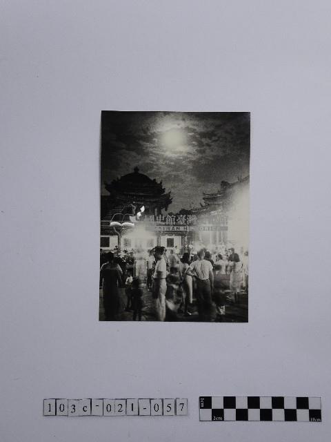 黃則修攝正殿廣場夜色藏品圖，第1張