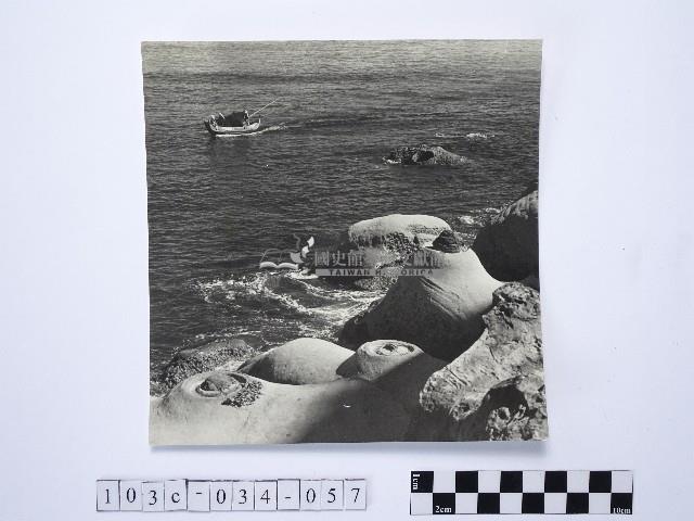 黃則修攝野柳地景燭臺石藏品圖，第1張