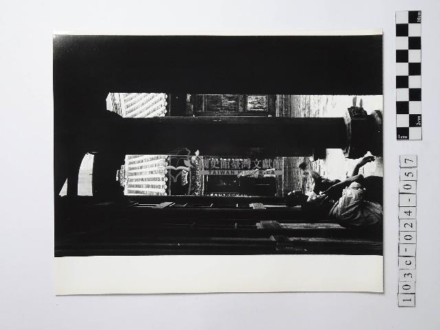 黃則修攝男子合影照藏品圖，第1張