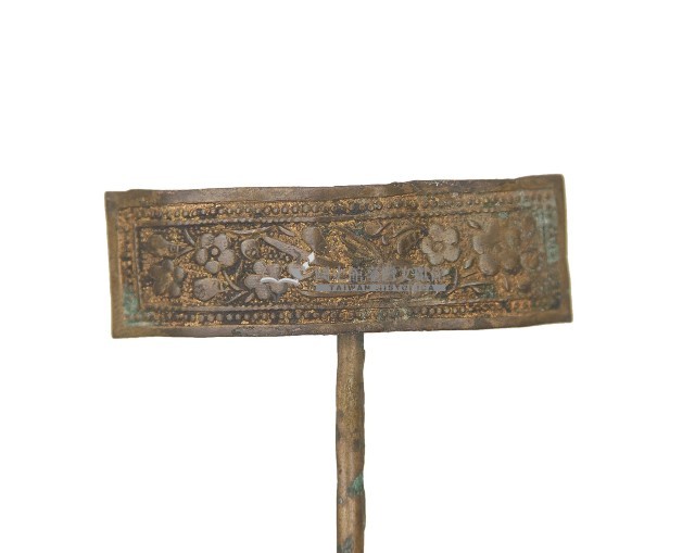 金屬製雕花長方髮釵藏品圖，第1張