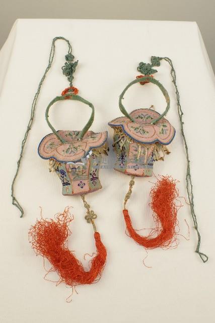 床前刺繡吊飾2件藏品圖，第1張