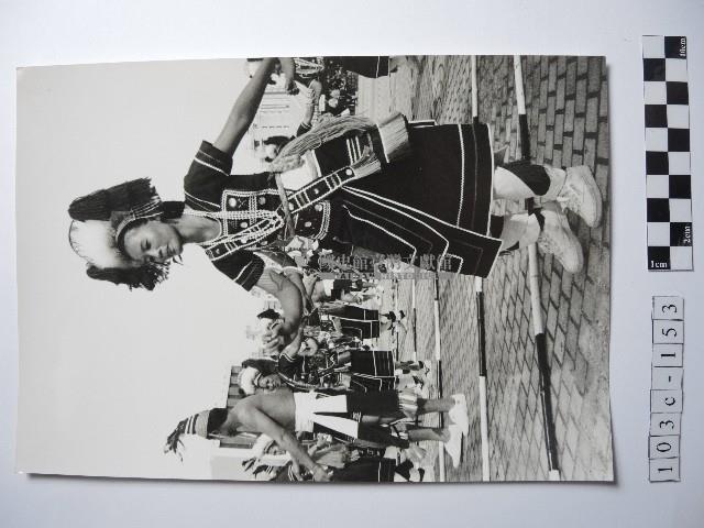 正在跳舞的原住民藏品圖，第1張