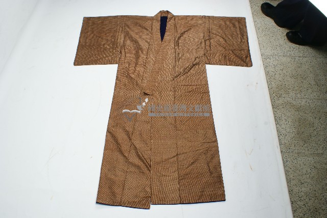 咖啡色素面和服藏品圖，第1張