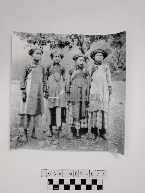 黃則修攝原住民合影照藏品圖，第1張