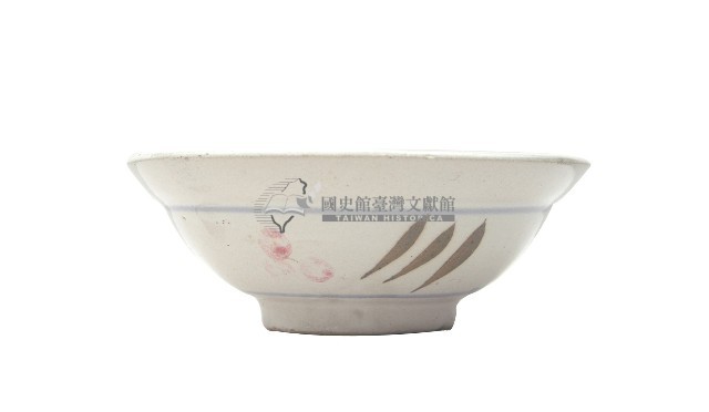青花折沿花果紋碗藏品圖，第1張