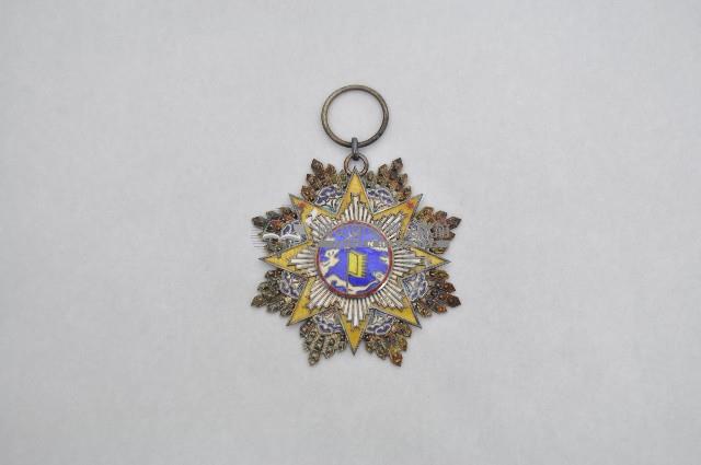 八等雲麾襟綬勳章藏品圖，第1張