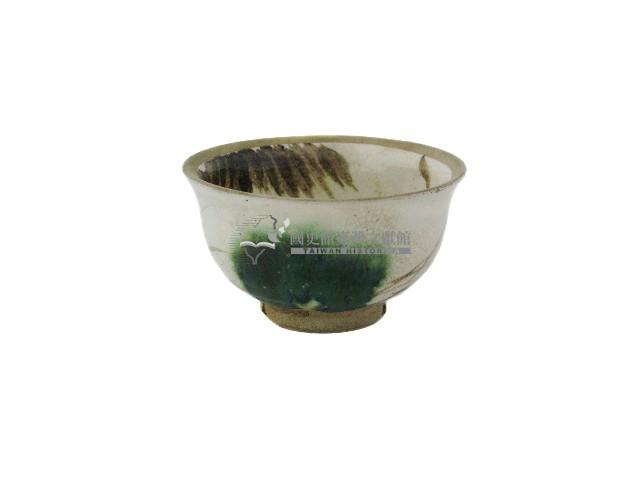 白地彩繪花草紋陶碗藏品圖，第1張